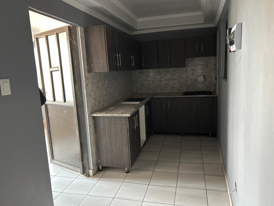 To Let 2 Bedroom Property for Rent in Klerksdorp North West